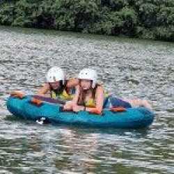 Materacem za motorówką